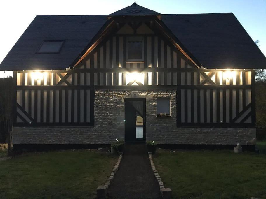 Maison En Pleine Nature Avec Vue Exceptionnelle Le Mesnil-Simon (Calvados)